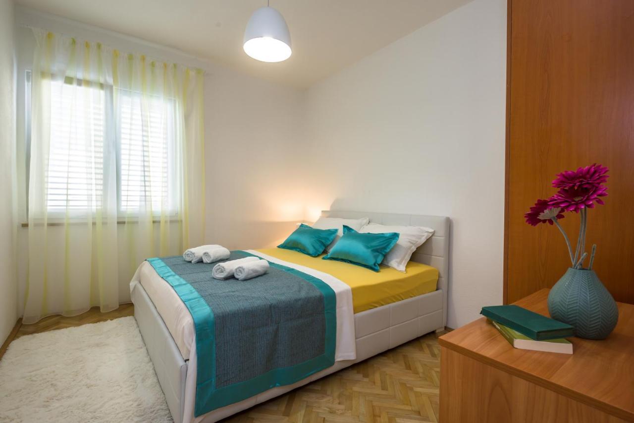 Holiday House Almissa Omiš Eksteriør bilde